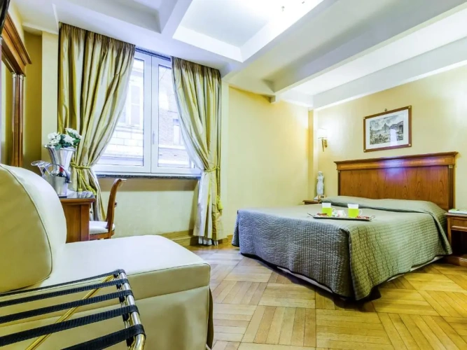 Standard Triple room