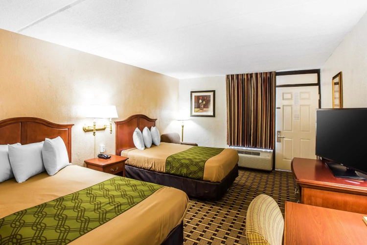 Econo Lodge Savannah Midtown