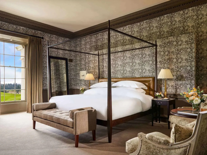 Presidential House Suite