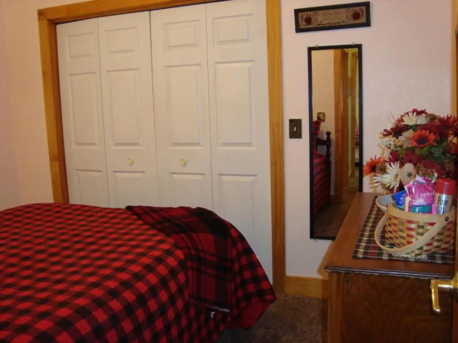 The Bear Den