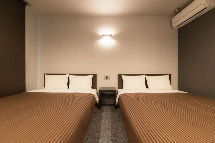 Standard C room