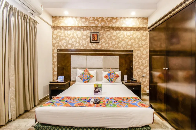 FabHotel Frazer Suites