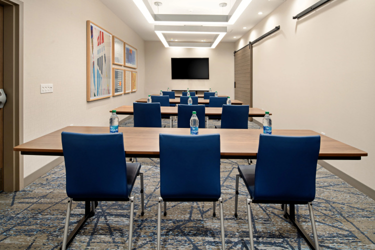 Holiday Inn Express & Sts Palm Desert - Millennium photo 17