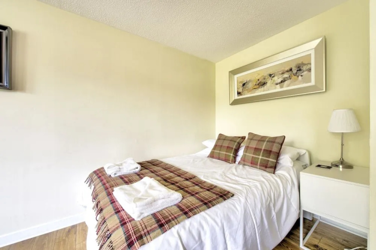 Stunning Studio Apartment Castle View