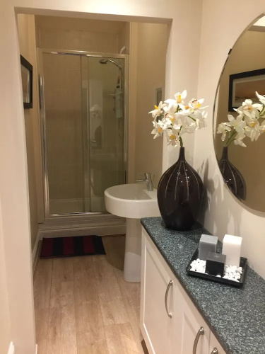 Great location 1 Bedroom Scotstoun Flat