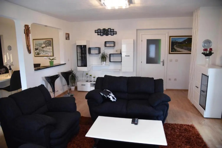 Apartment Mario
