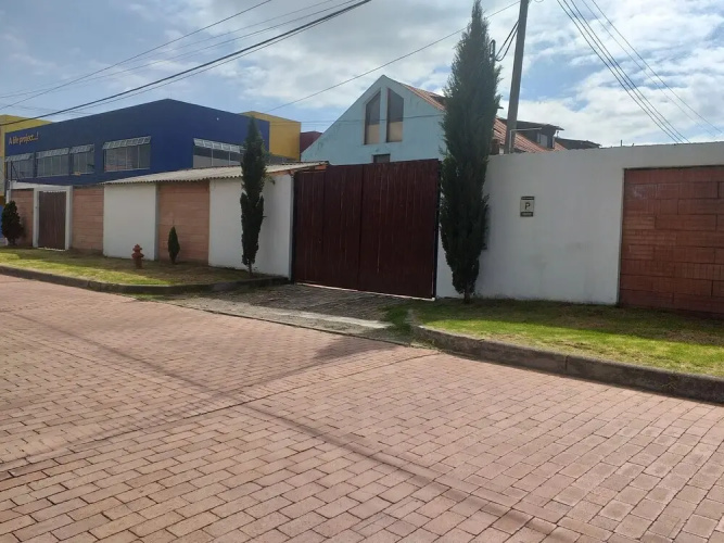Casa Aram Deportiva