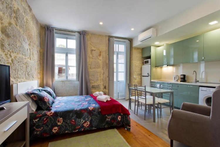 Apartment with balcony