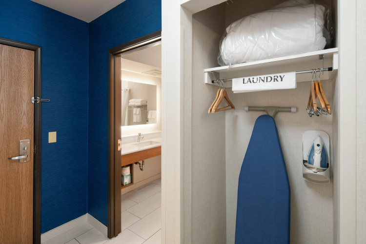Holiday Inn Express & Suites Interstate 90 by IHG