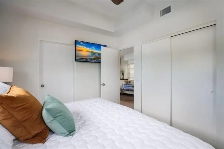 The Palm Leaf 3 Bedroom Home by RedAwning