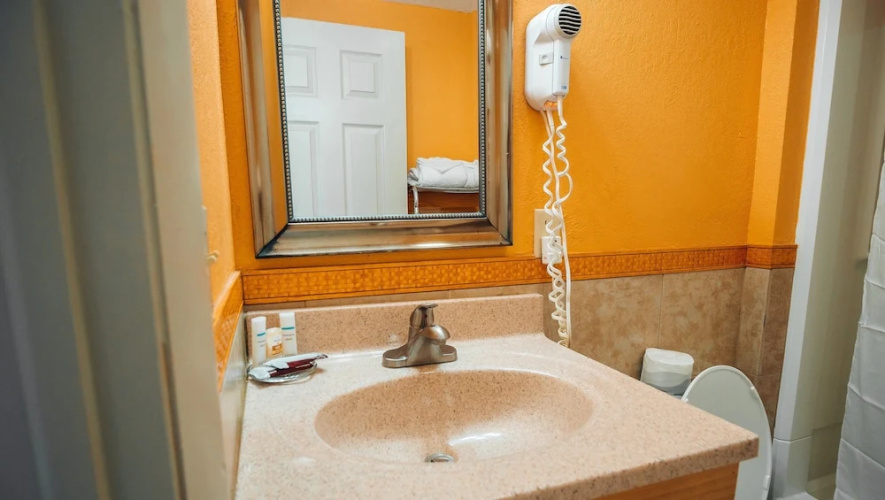 Americas Best Value Inn Brooklyn