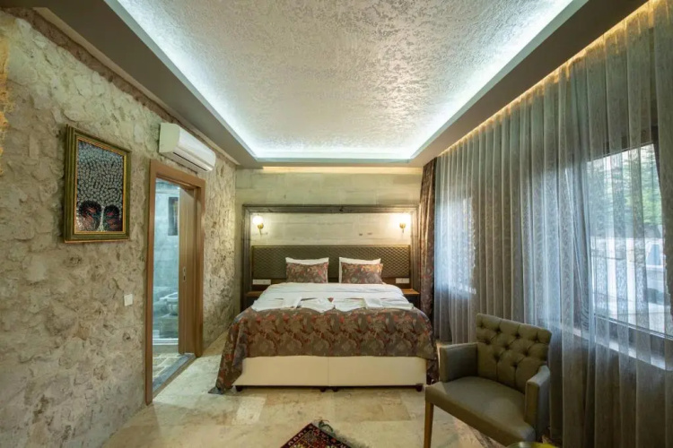 Ahiyan Hotel