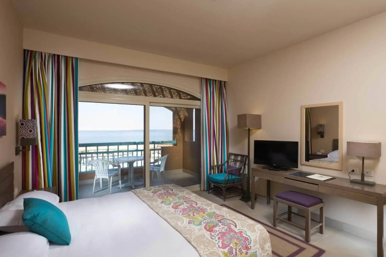 Byoum Lakeside Hotel