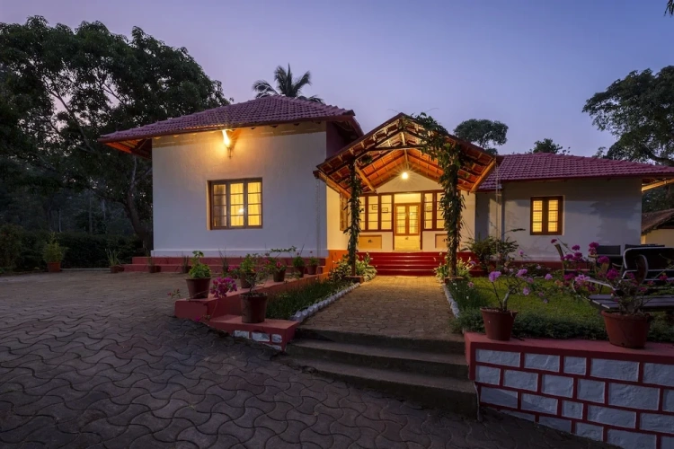 3 Bedrooms Bungalow