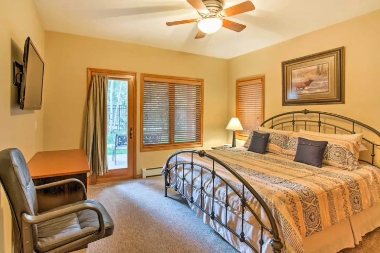 3 Bedrooms Apartment