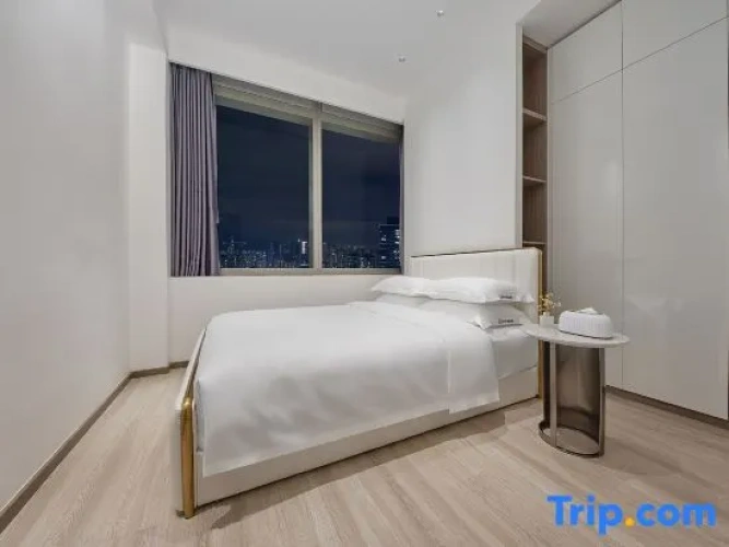 Suite with view