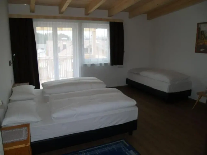 Standard Triple room with balcony