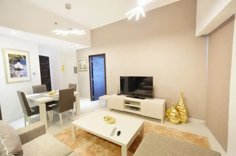 Lavish One Bedroom with Amazing Sun Deck & Pool