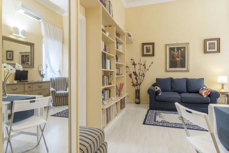 Ara Pacis Elegant Flat