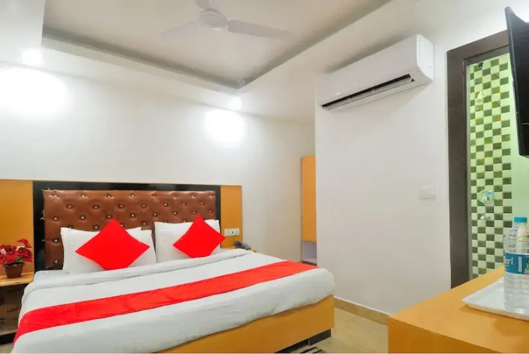 Hotel Noida Stay