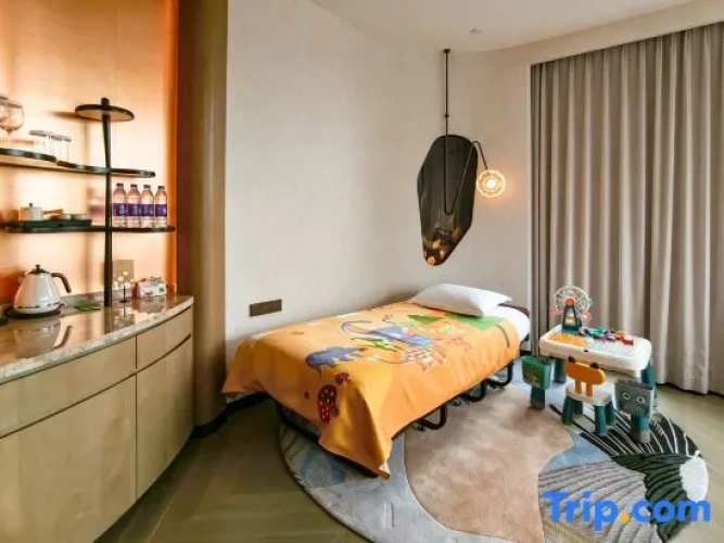 Premium Triple room