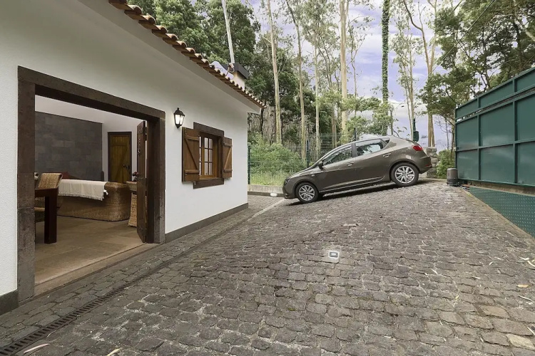 Plateau House