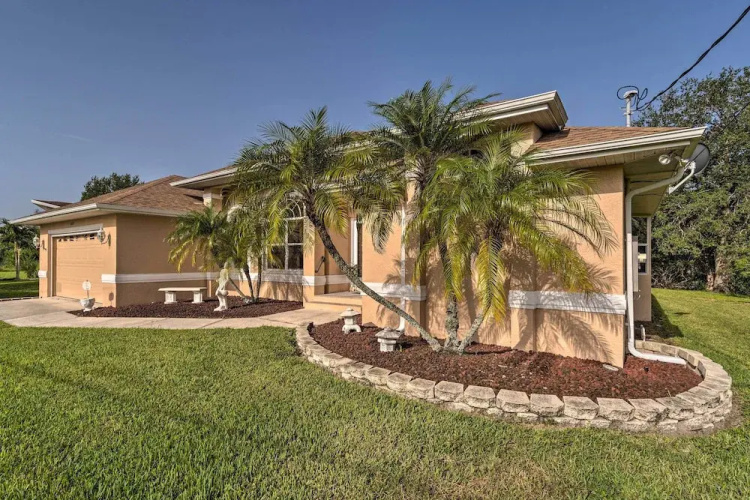 Punta Gorda Hub w/ Pool, 2 Miles to Peace River!