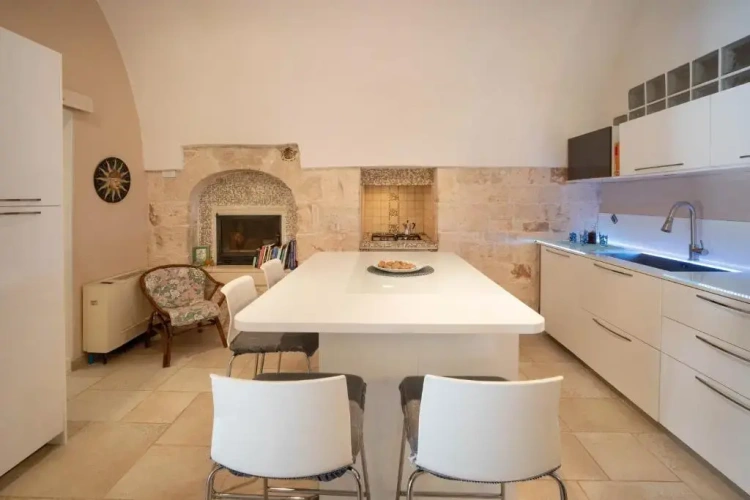 2 Bedrooms Villa