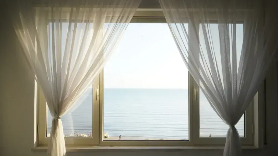 The Beachfront Apartment