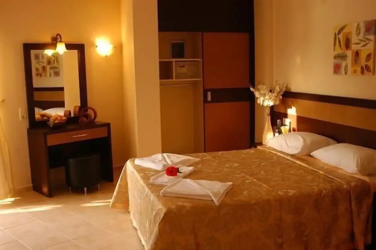 Standard Double room with balcony and with canal view