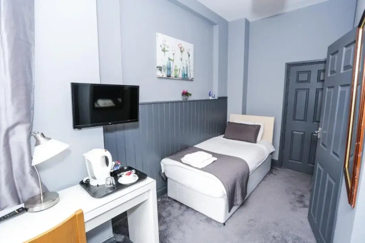 Standard Single room
