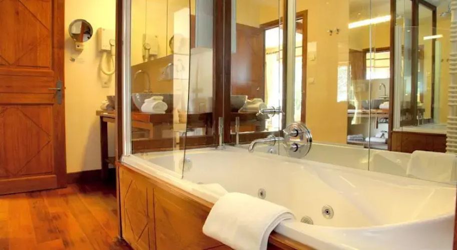 Les Relais Heritage Hotel Droizy