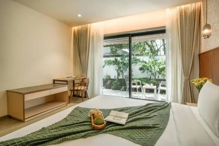 Cloud7 Waves Luxury 4 BHK Villa by Elivaas
