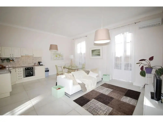Enticing Apartment in Nice With Balcony