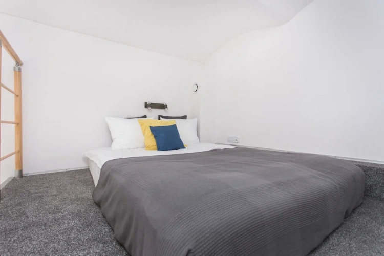1 Bedroom Standard Suite