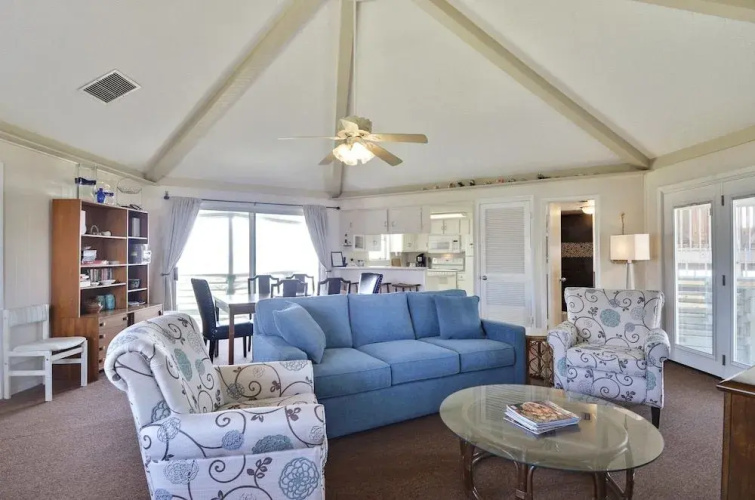 Beachfront Feel BFF 5 Br home by RedAwning