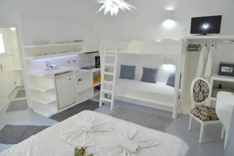 Moschoula studios