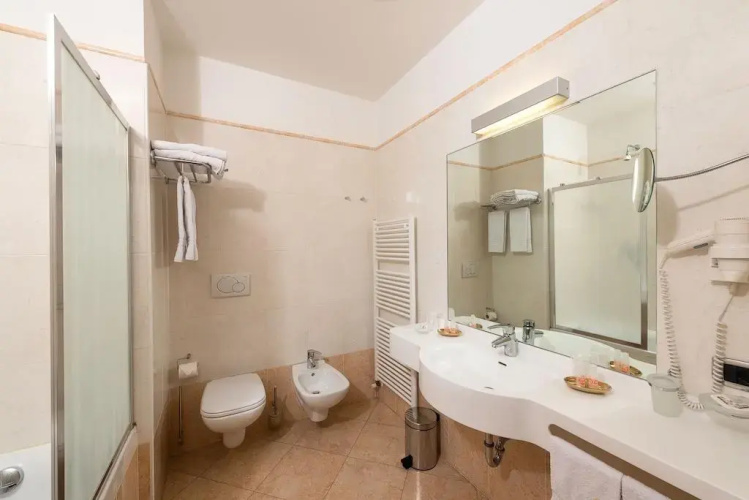 Lady Maria Hotel & Resort