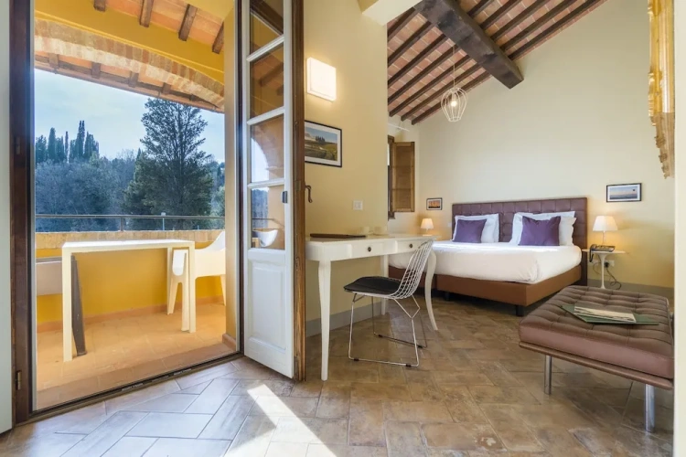 Superior Triple room