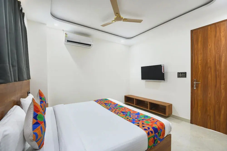 Fabhotel Sky I