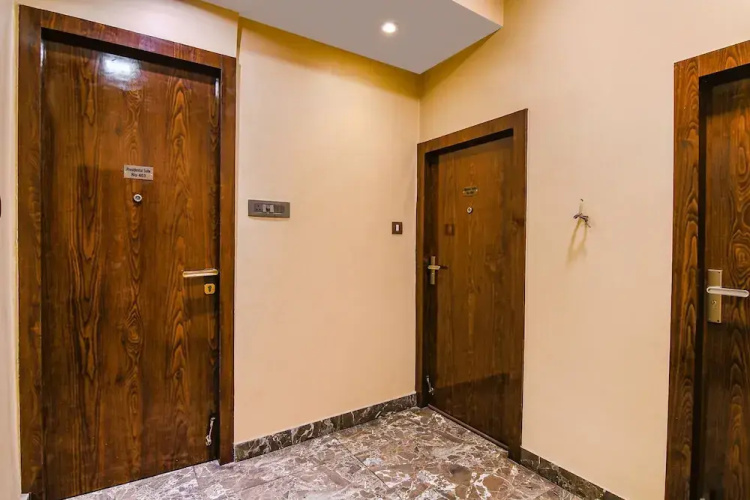 FabHotel Krishna I