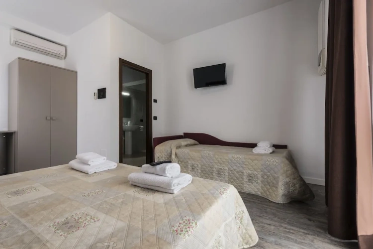 Standard Quadruple room