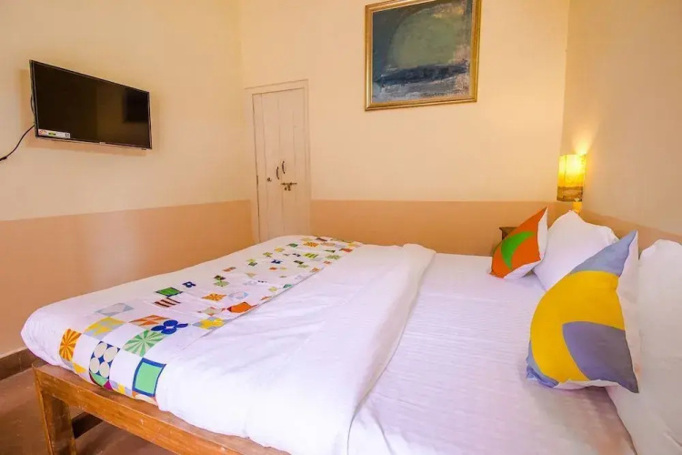 Graceful Studio Panjim by OYO Rooms