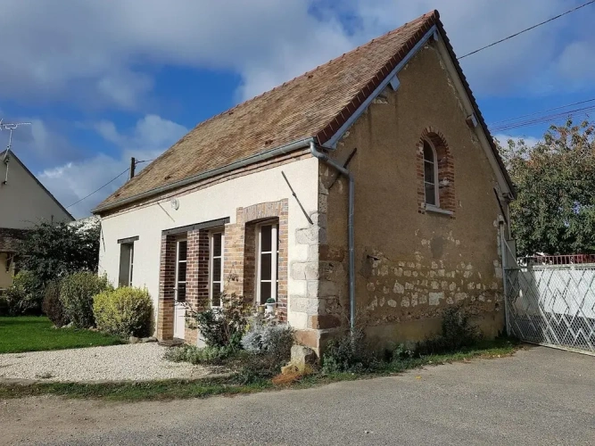Economy Family Attic Cottage
