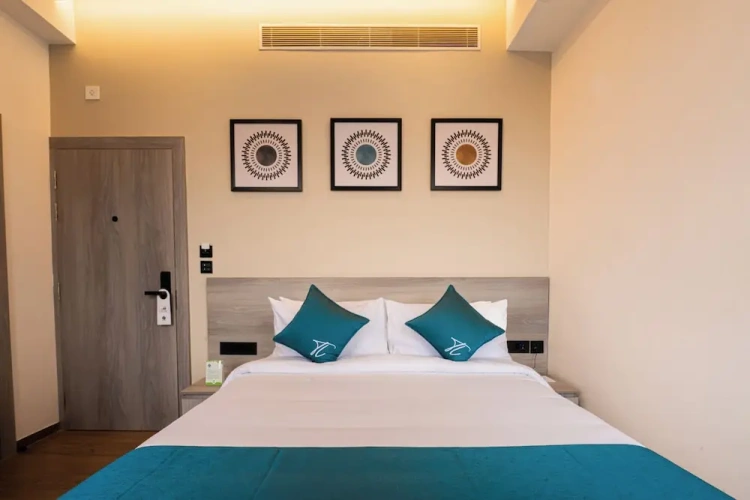 Deluxe Double room with city view