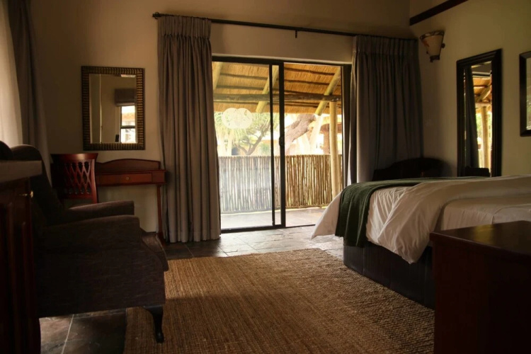 Manong Game Lodge