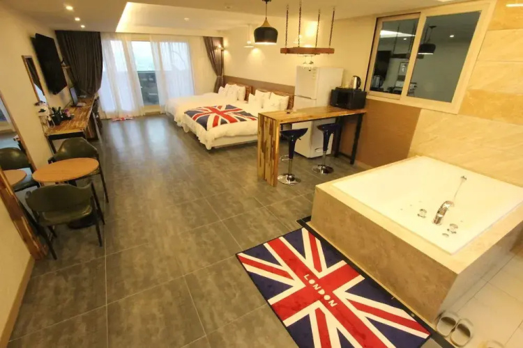 NOVA Hotel