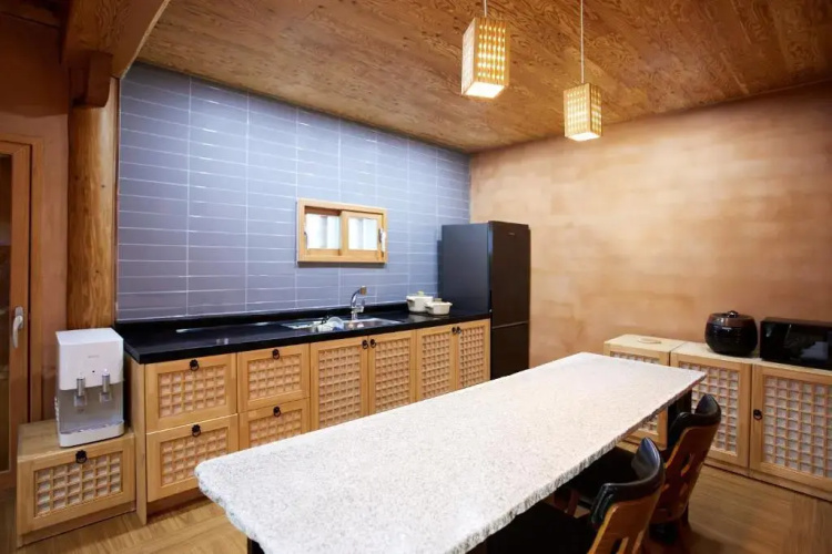 Hanok Ridge Pension
