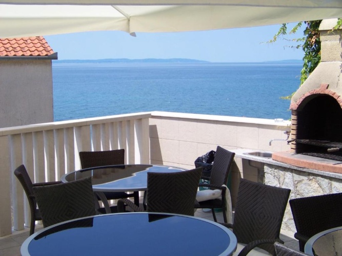 1 Bedroom Apartment with balcony and with sea view