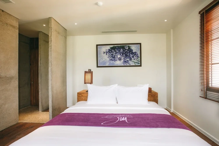 Premium Blue Pond Double room